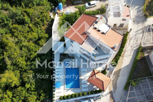 Villa hotel 320m2 (extra facility + garage) - Trebesinj, Herceg Novi - Sale