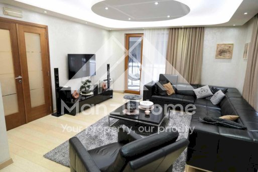 Luksuzan i komforan četvorosoban stan 176m2 - Baku ulica, Podgorica - Izdavanje